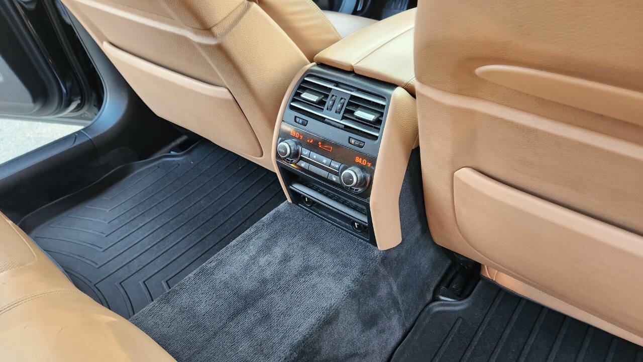 Used 2011 BMW 750Li xDrive 750Li xDrive AWD 4dr Sedan image 40