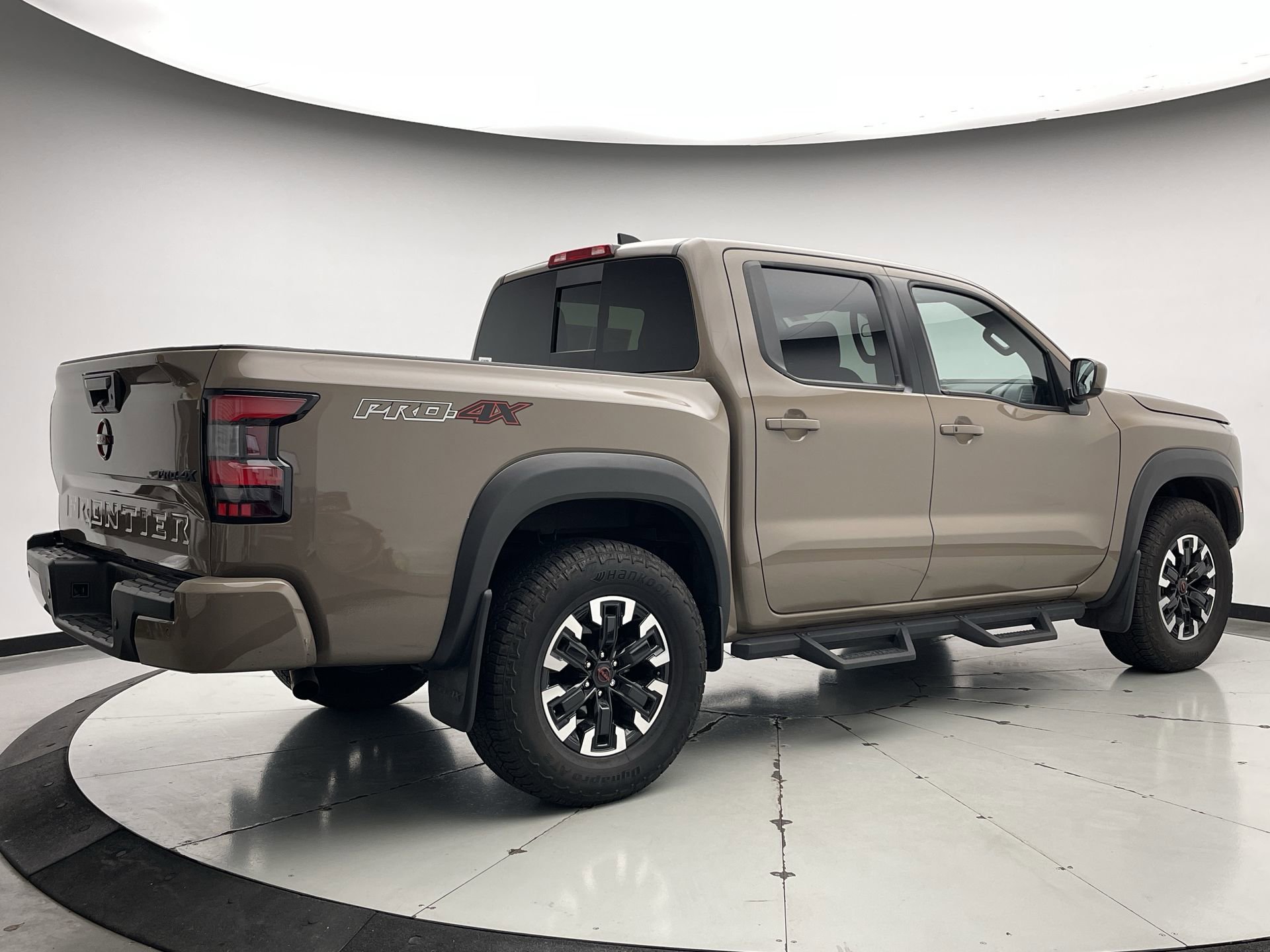 Used 2024 Nissan Frontier PRO-4X w/ Technology Package AWD/4WD image 4