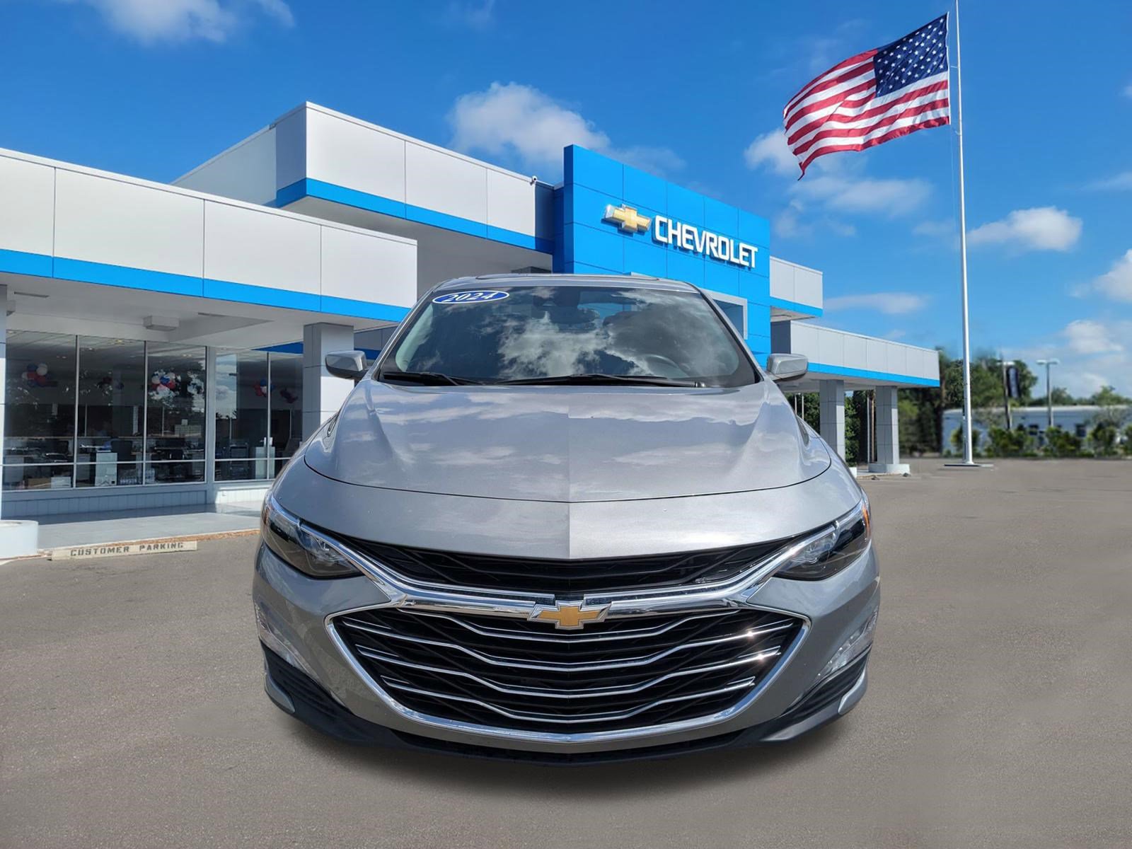 Used 2024 Chevrolet Malibu LT FWD image 2