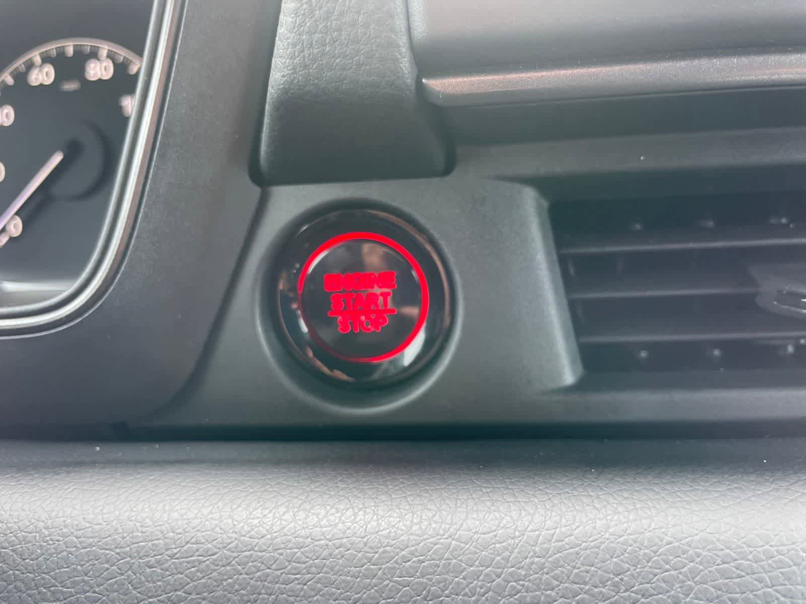 Used 2025 Honda Pilot TrailSport image 19