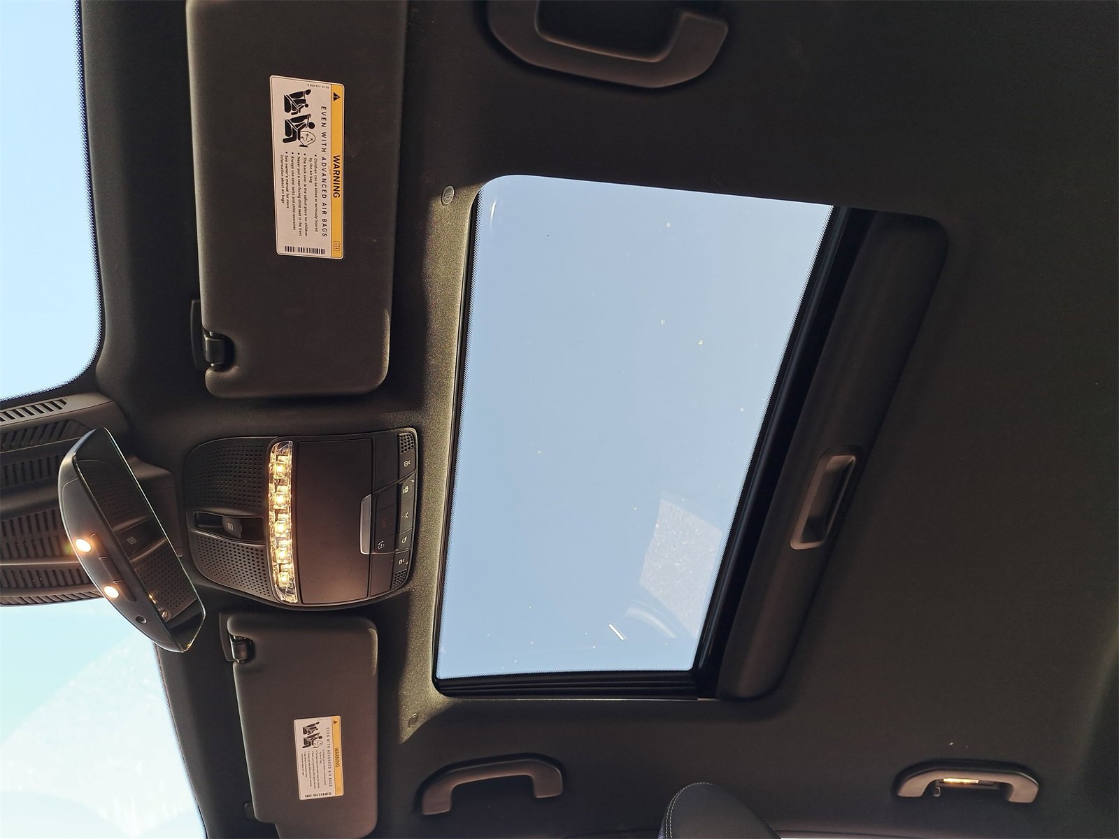 Used 2022 Mercedes-Benz E 350 Sedan w/ AMG Line Exterior image 33