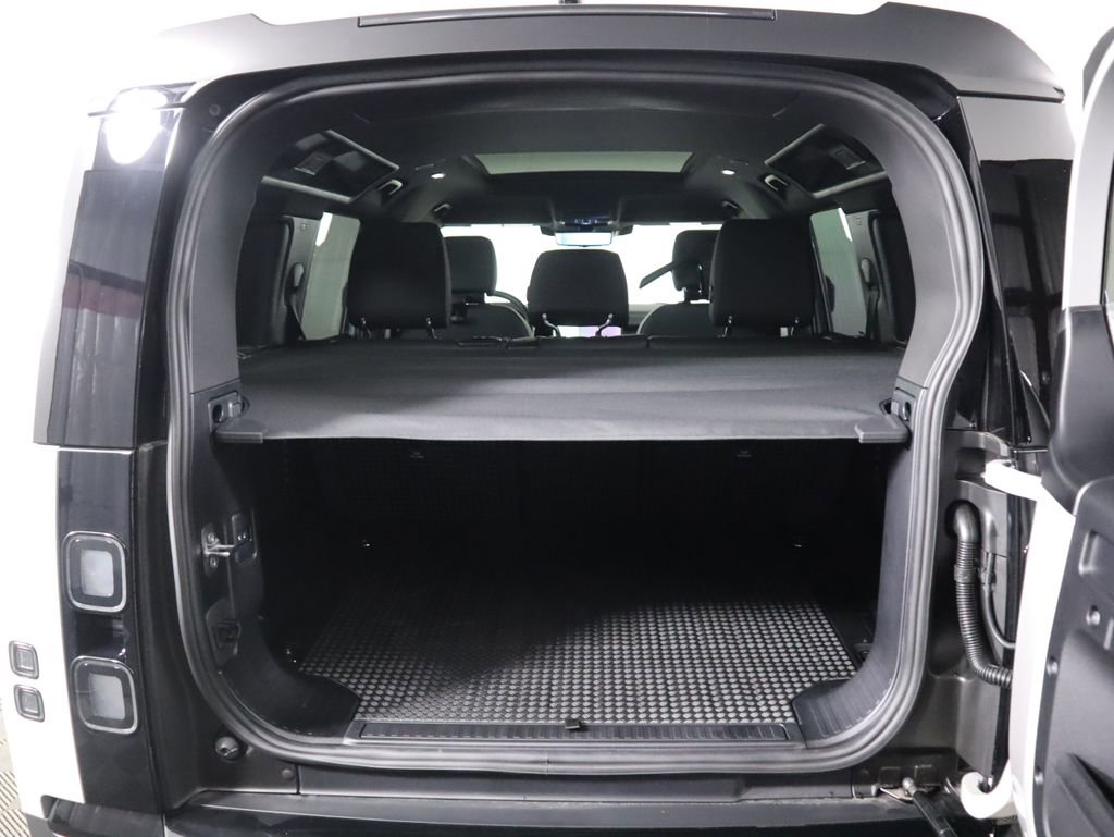 New 2026 Land Rover Defender 110 S image 30
