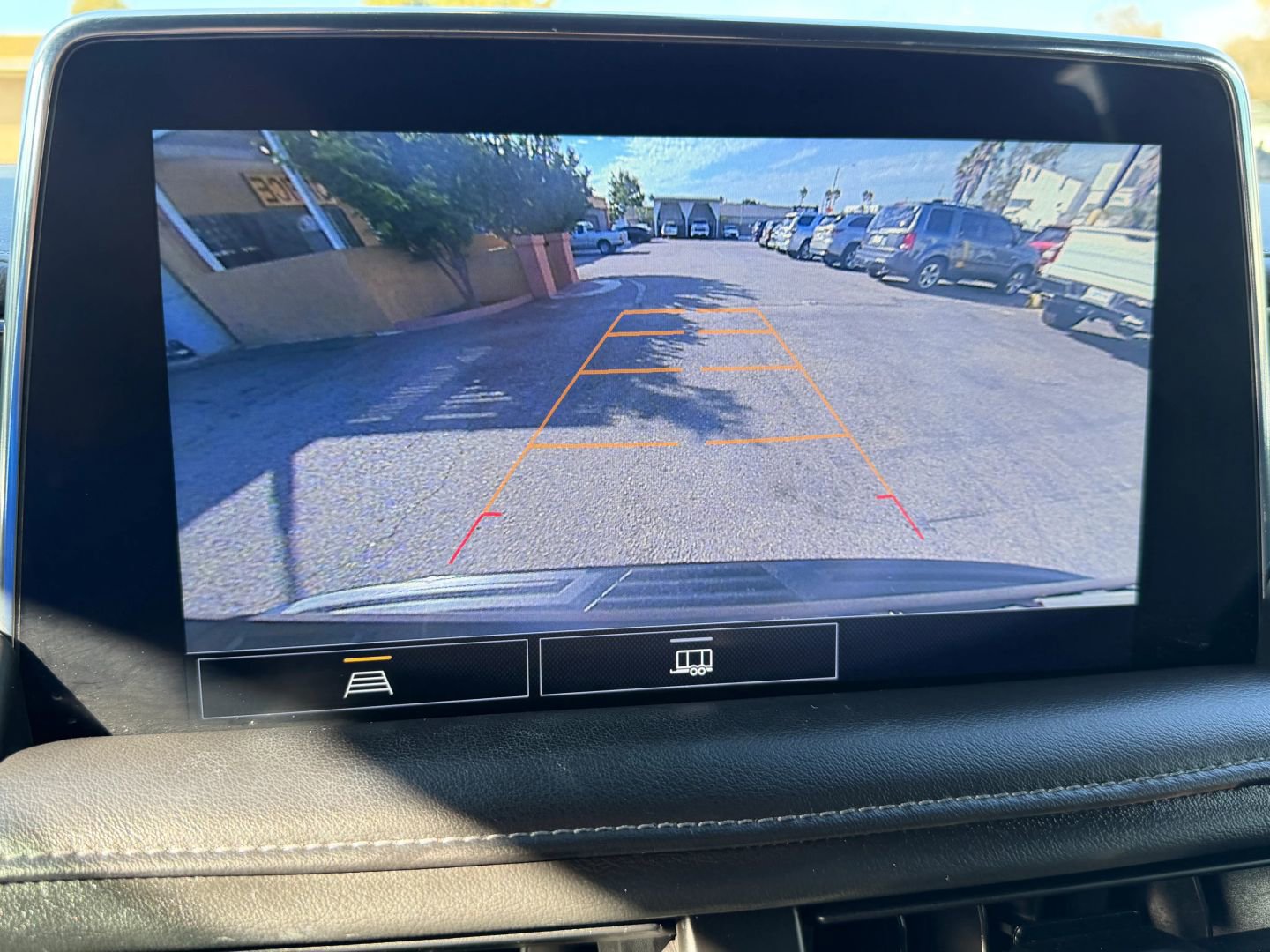 Used 2021 Chevrolet Tahoe Z71 image 24