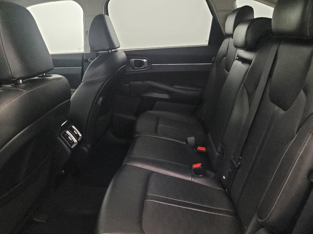 Used 2024 Kia Sorento S w/ Panoramic Sunroof Package FWD image 18