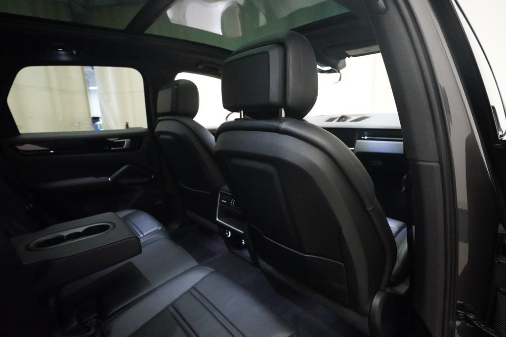 Used 2020 Porsche Cayenne S AWD/4WD image 28