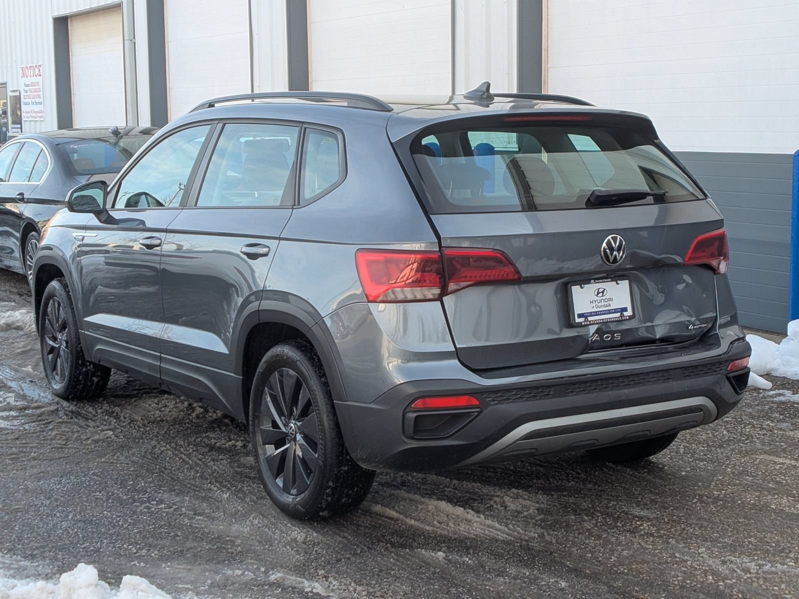 Used 2022 Volkswagen Taos S AWD/4WD image 3