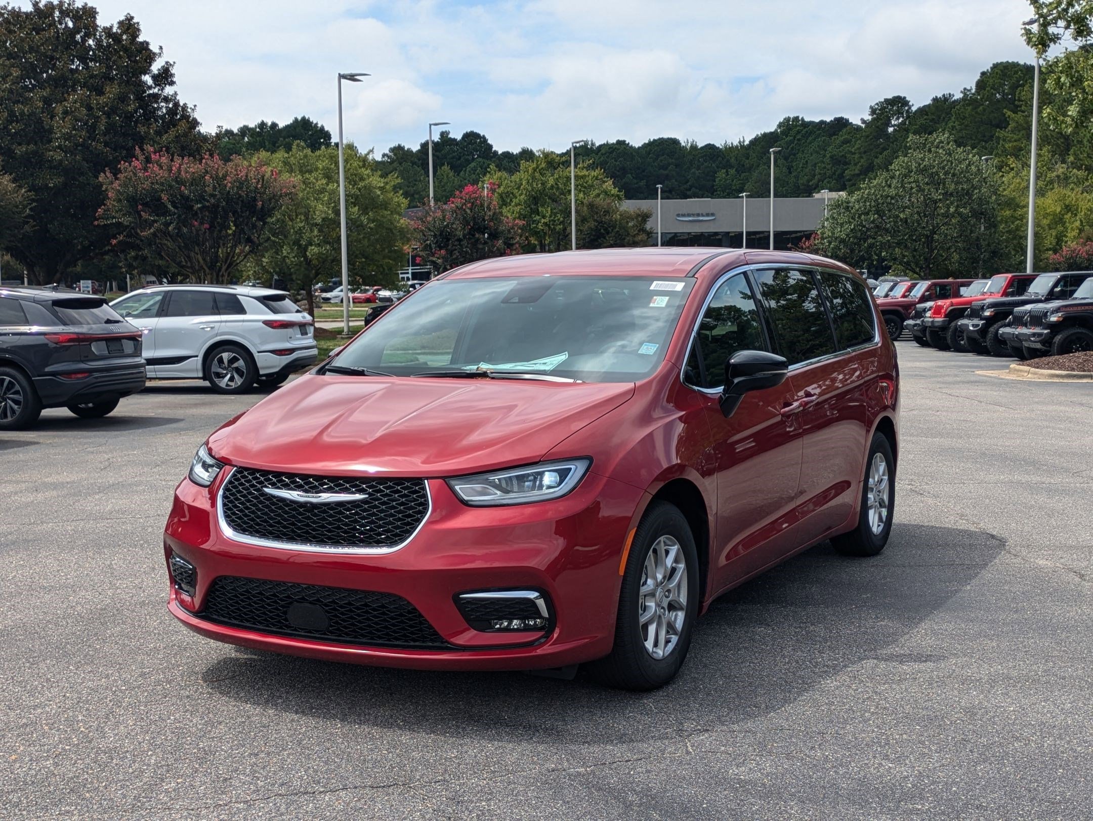 New 2026 Chrysler Pacifica Select