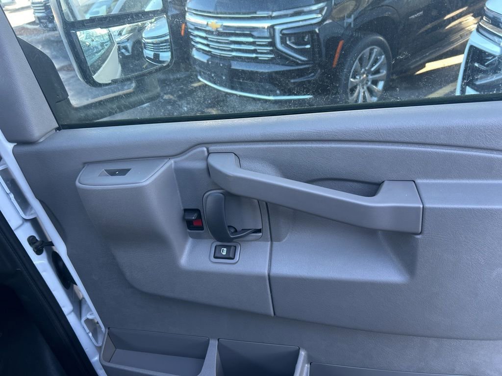 New 2025 Chevrolet Express 3500 w/ Power Convenience Package image 17
