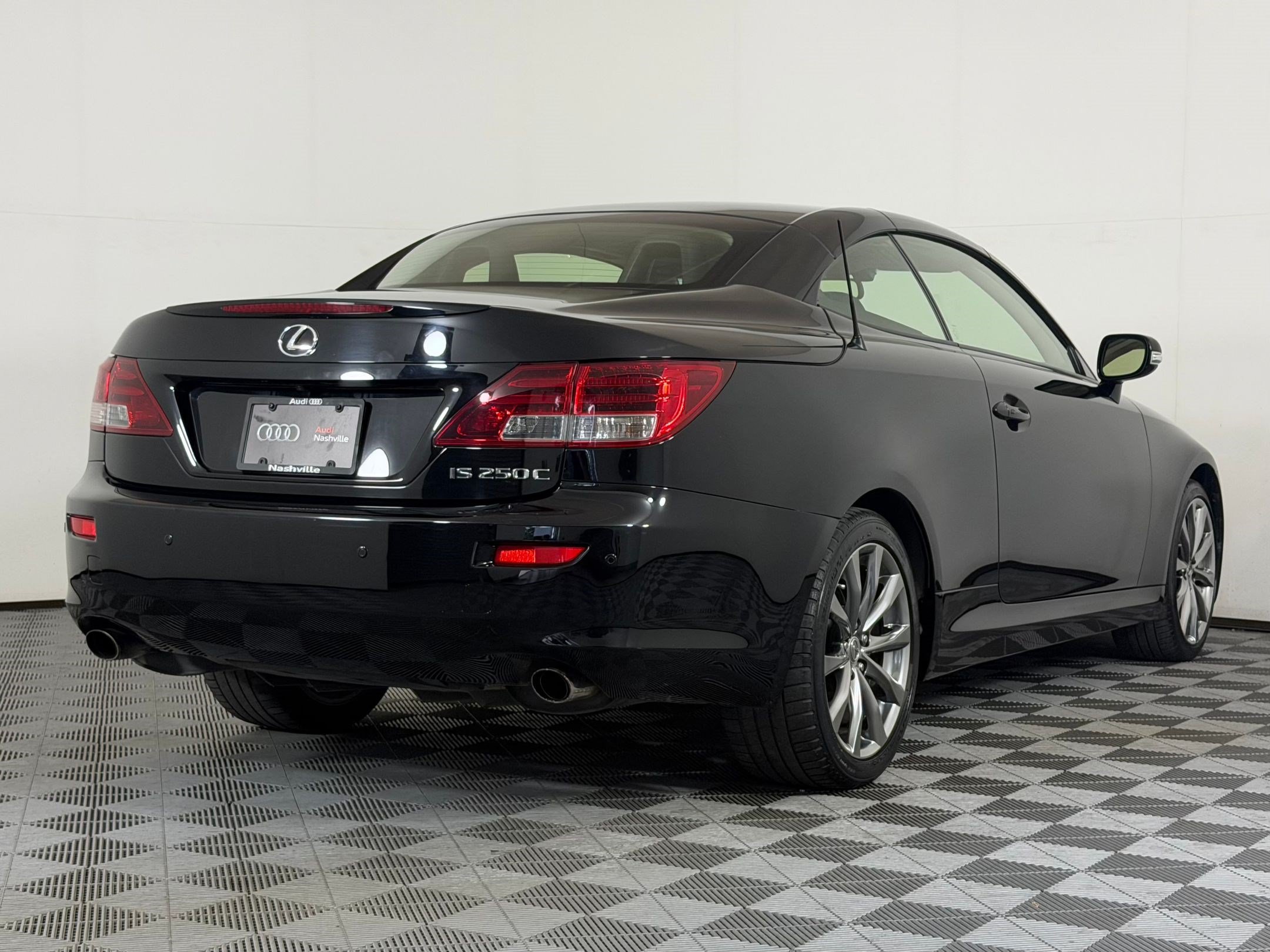 Used 2014 Lexus IS 250C w/ Luxury Package RWD image 9