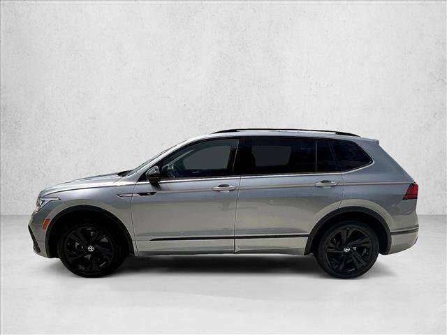 Used 2024 Volkswagen Tiguan SE R-Line FWD image 4