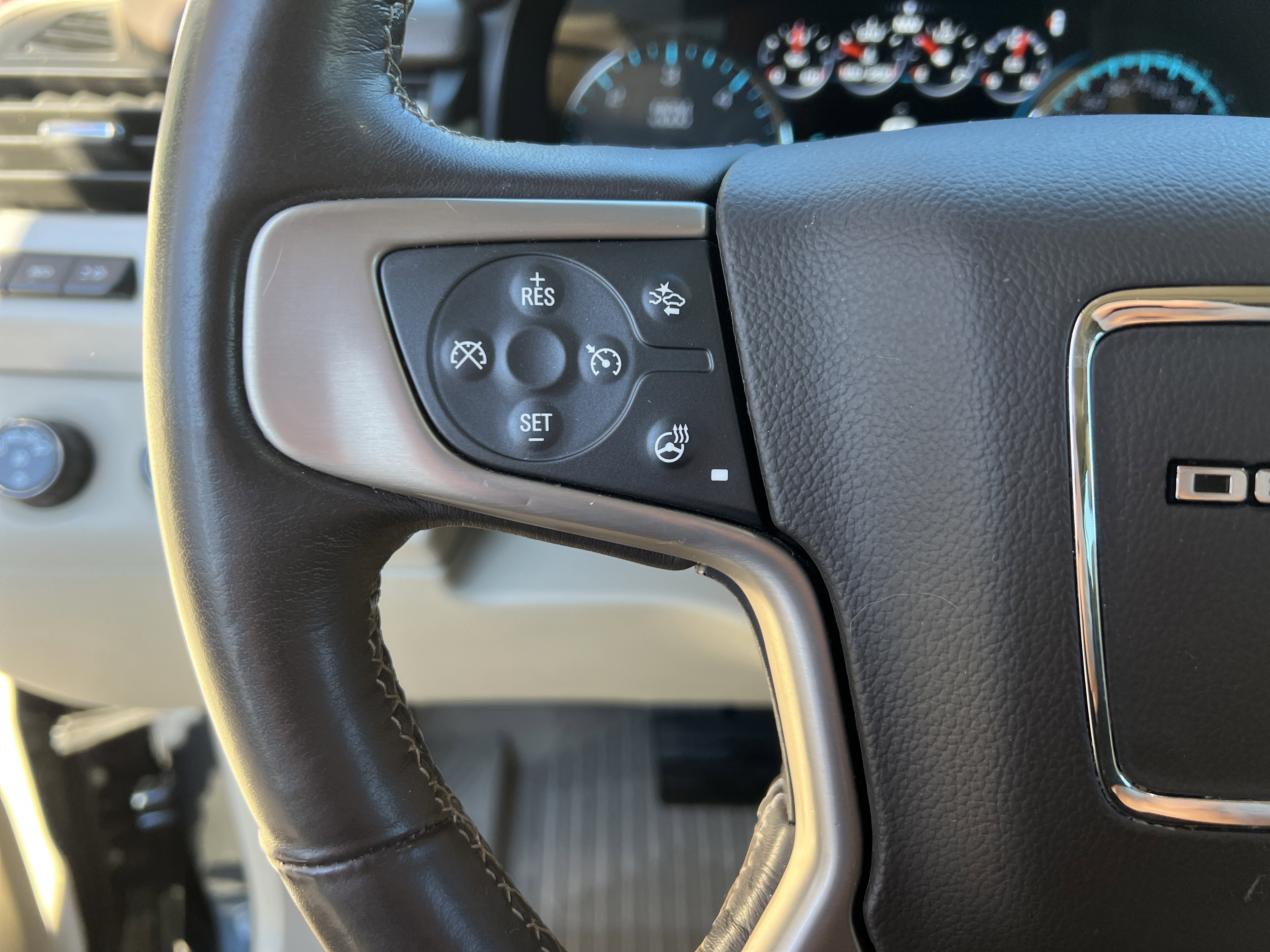 Used 2020 GMC Yukon Denali w/ Denali Ultimate Package image 19