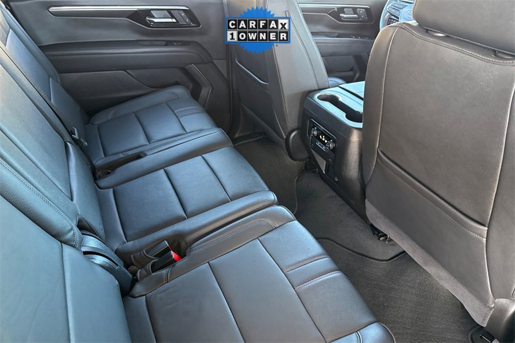 Used 2025 Chevrolet Suburban RST image 24