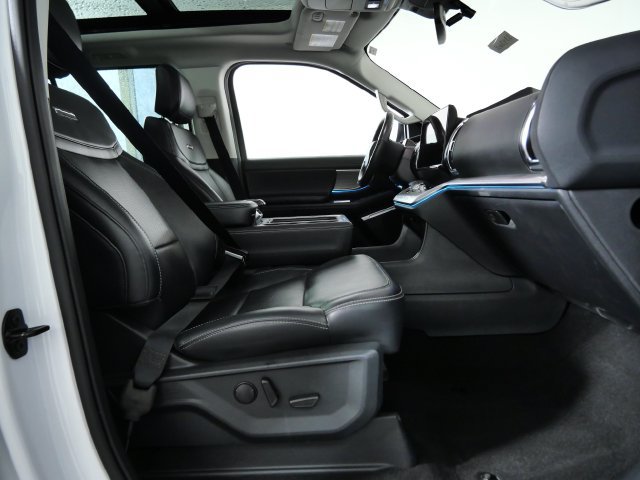 Certified 2025 Ford Expedition Max Platinum AWD/4WD image 12