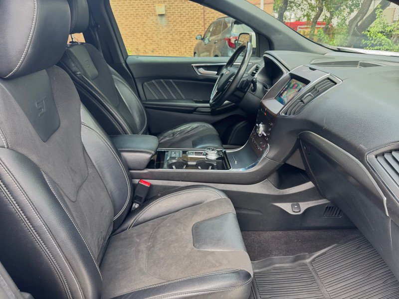 Used 2020 Ford Edge ST w/ Equipment Group 401A AWD/4WD image 25