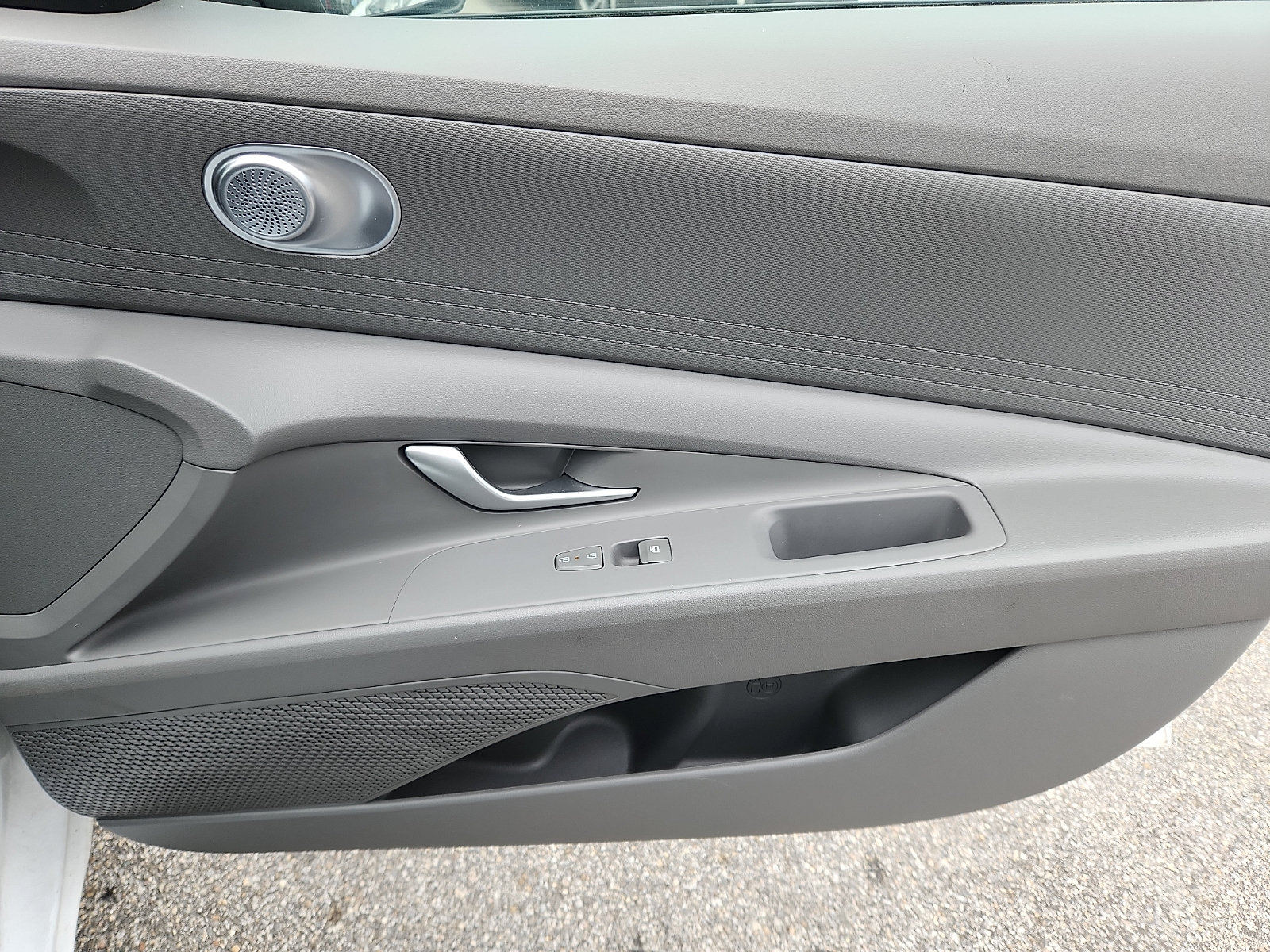 Certified 2024 Hyundai Elantra SEL FWD image 34