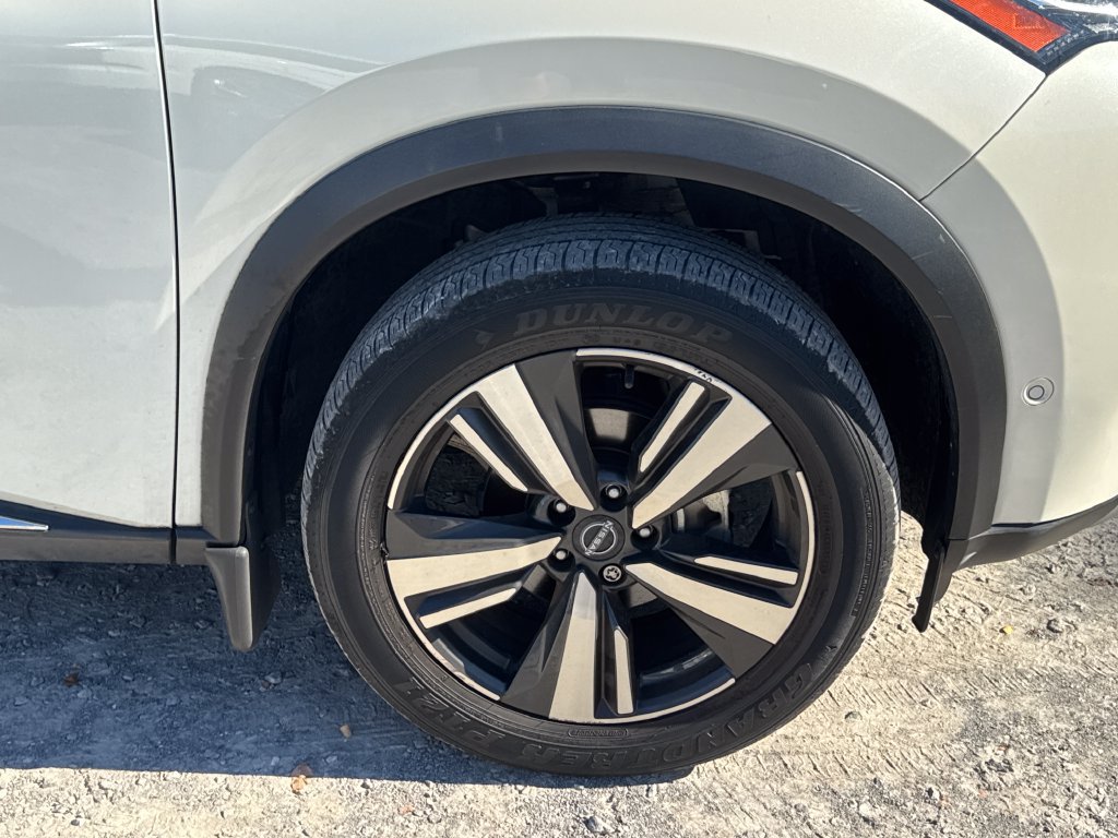 Used 2023 Nissan Rogue Platinum AWD/4WD image 12