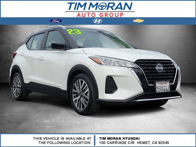 Used 2023 Nissan Kicks SV image 1