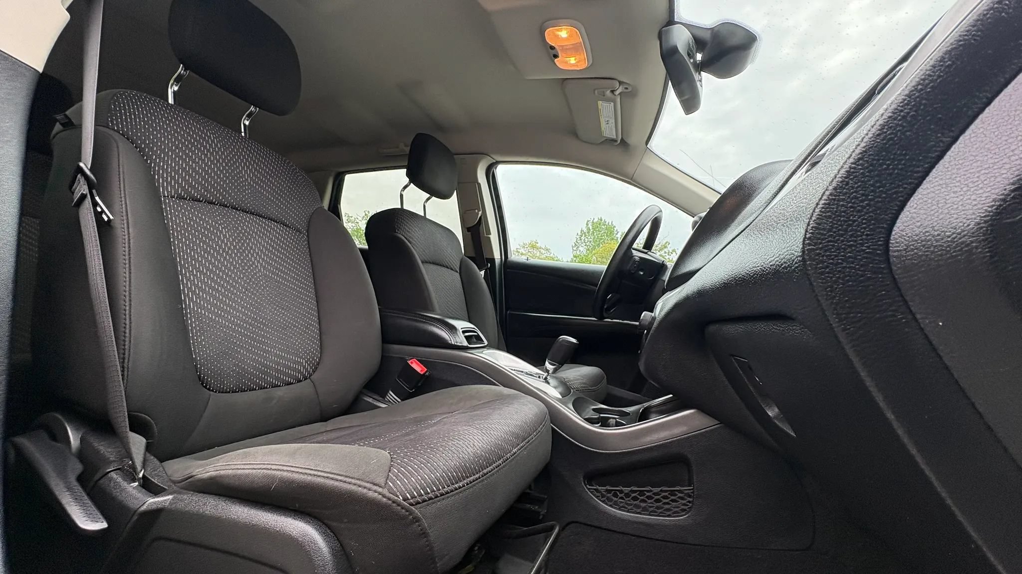 Used 2020 Dodge Journey SE FWD image 30
