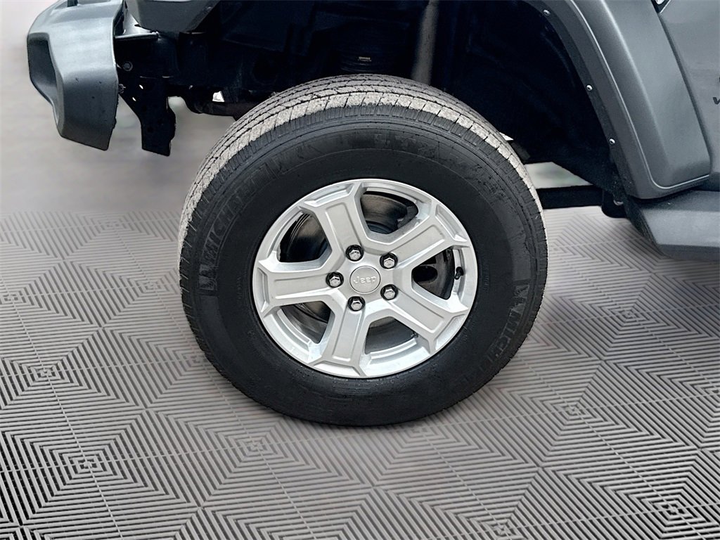 Used 2021 Jeep Wrangler Unlimited Sport image 33