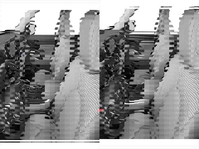 Used 2025 Toyota Highlander LE image 6