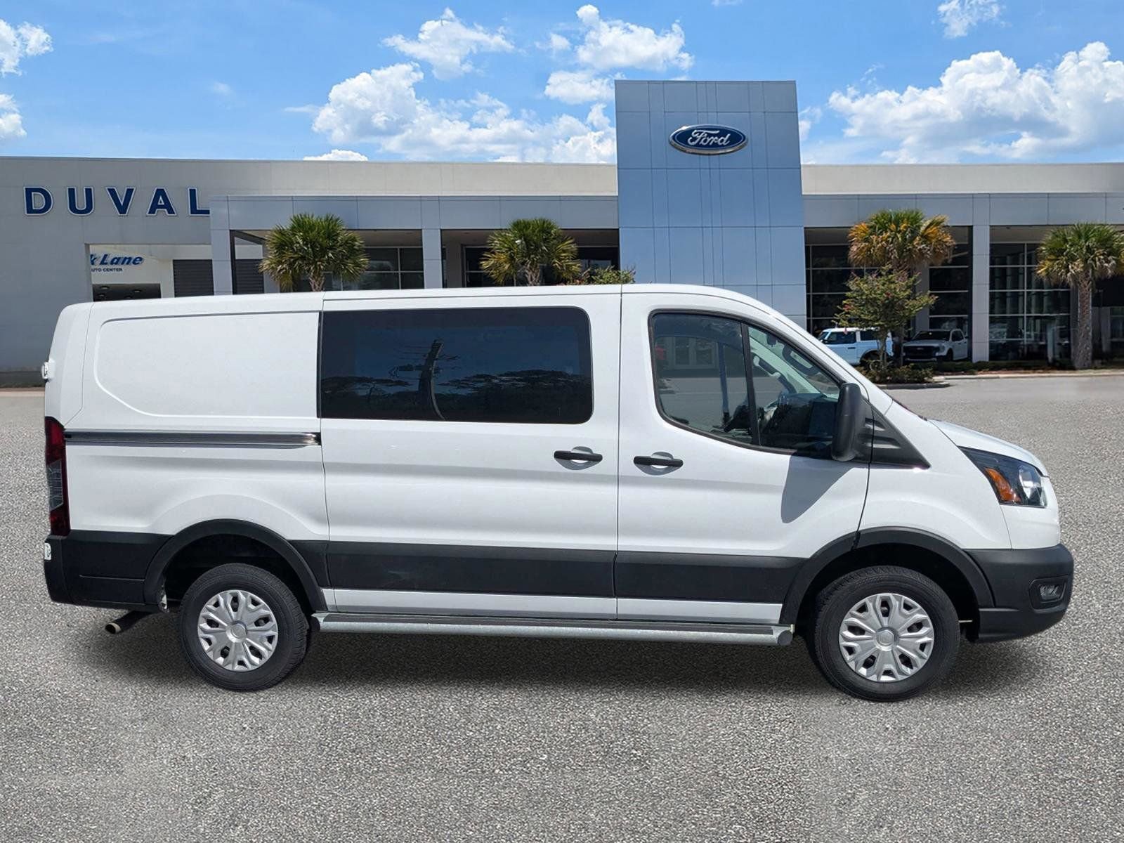 Used 2024 Ford Transit 250 BASE w/ Exterior Upgrade Package image 3