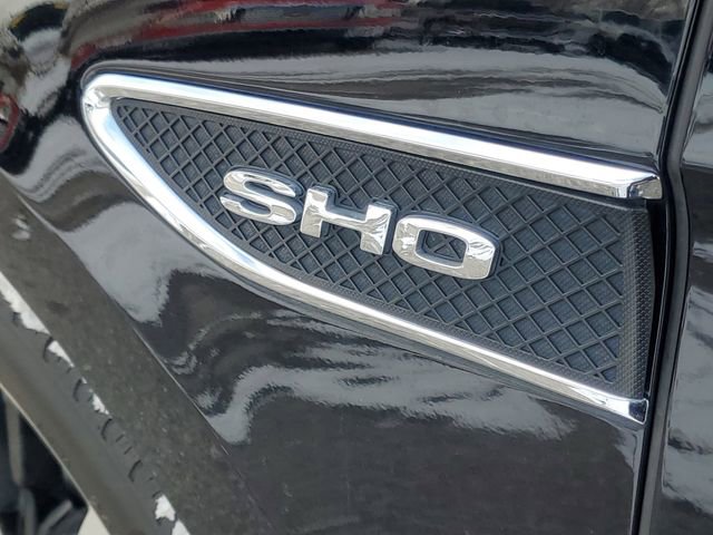Used 2018 Ford Taurus SHO image 27
