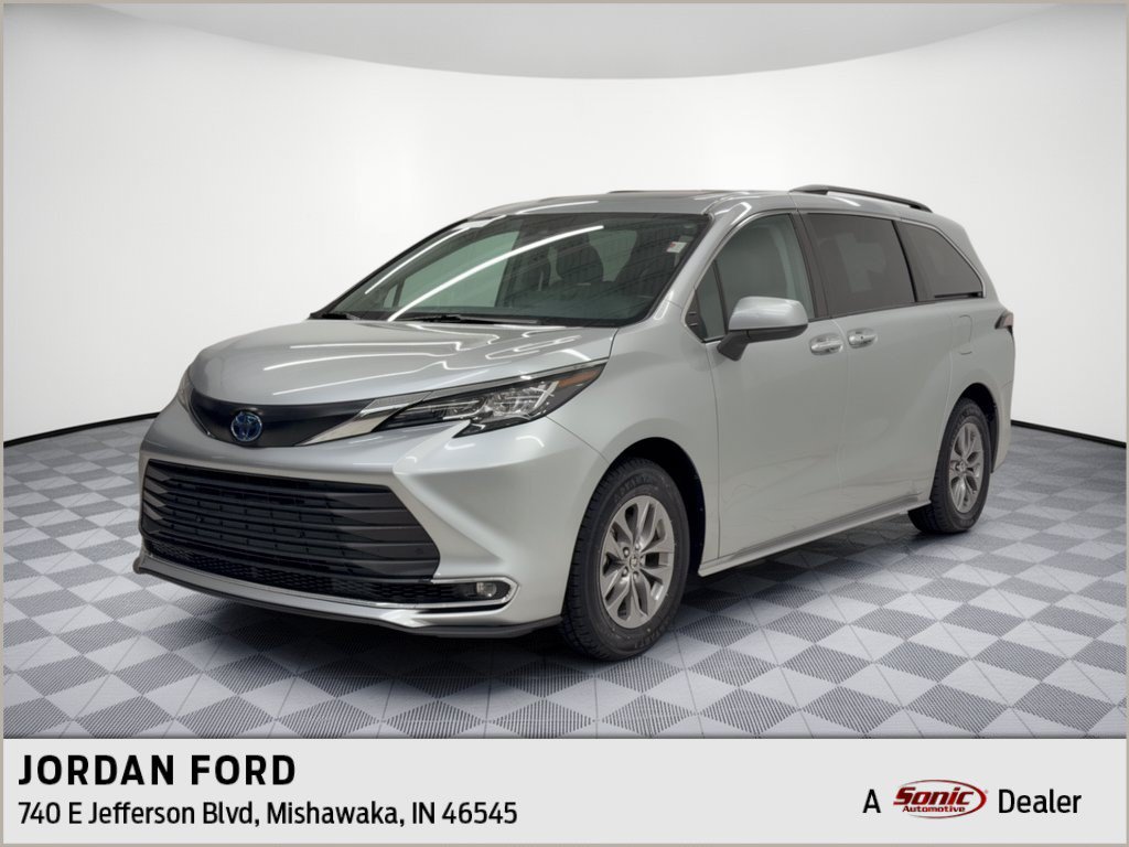 Used 2023 Toyota Sienna XLE w/ XLE Plus Package