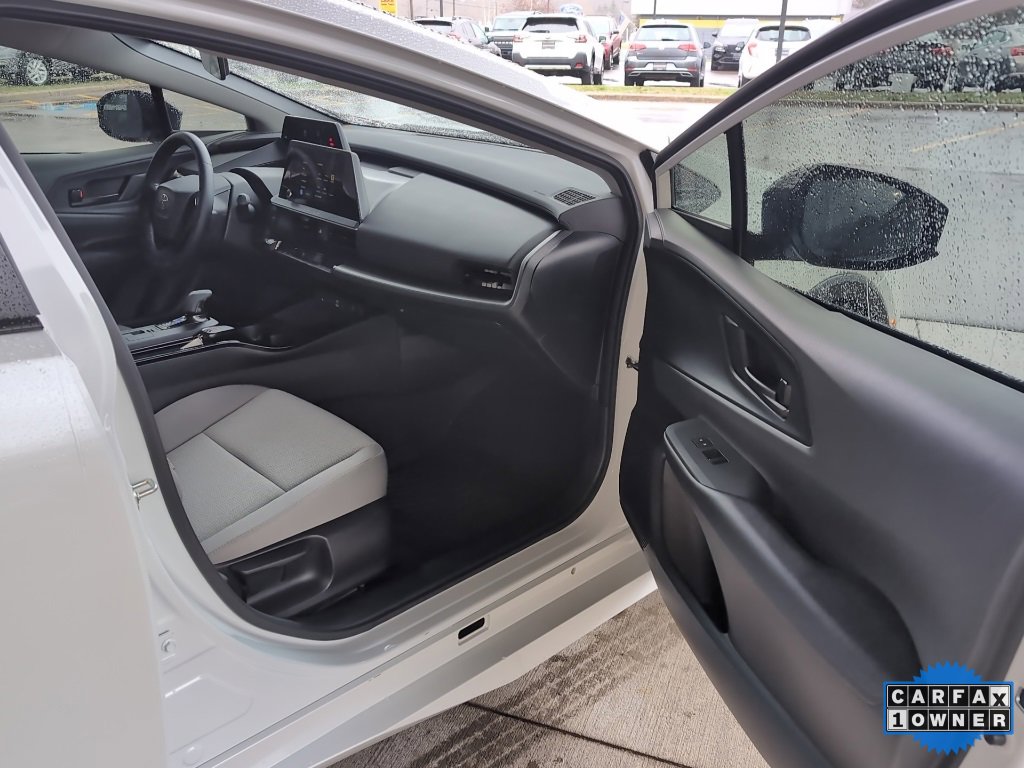 Used 2025 Toyota Prius LE image 7