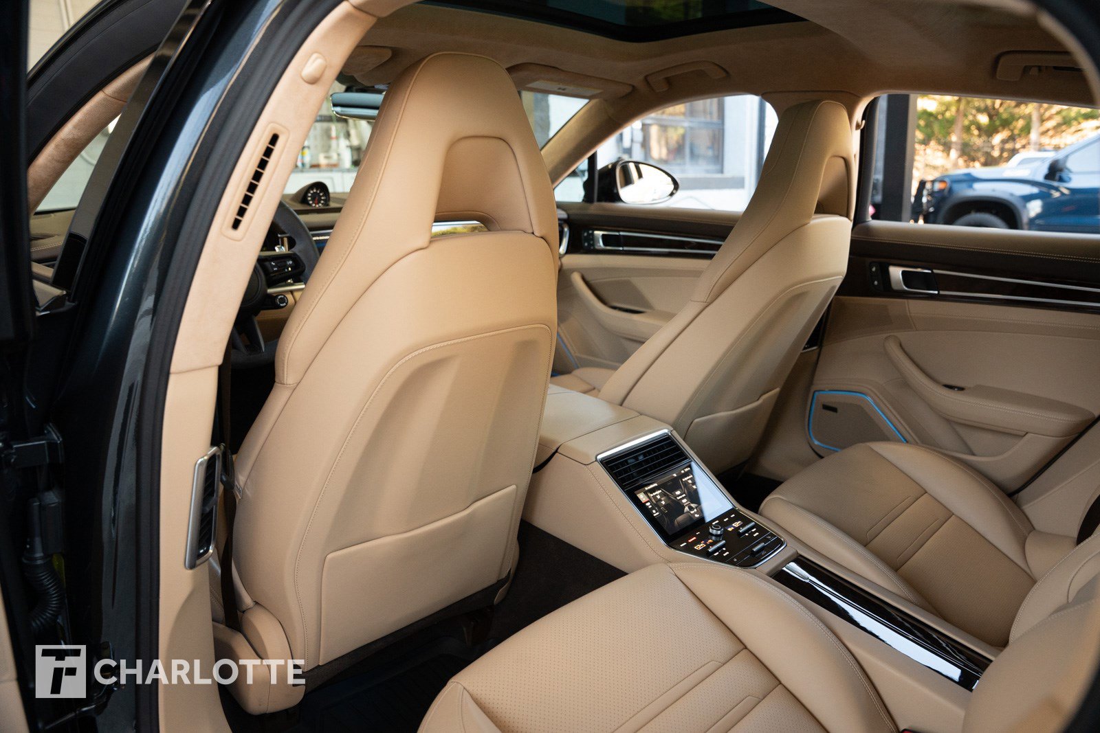 Used 2023 Porsche Panamera GTS image 33