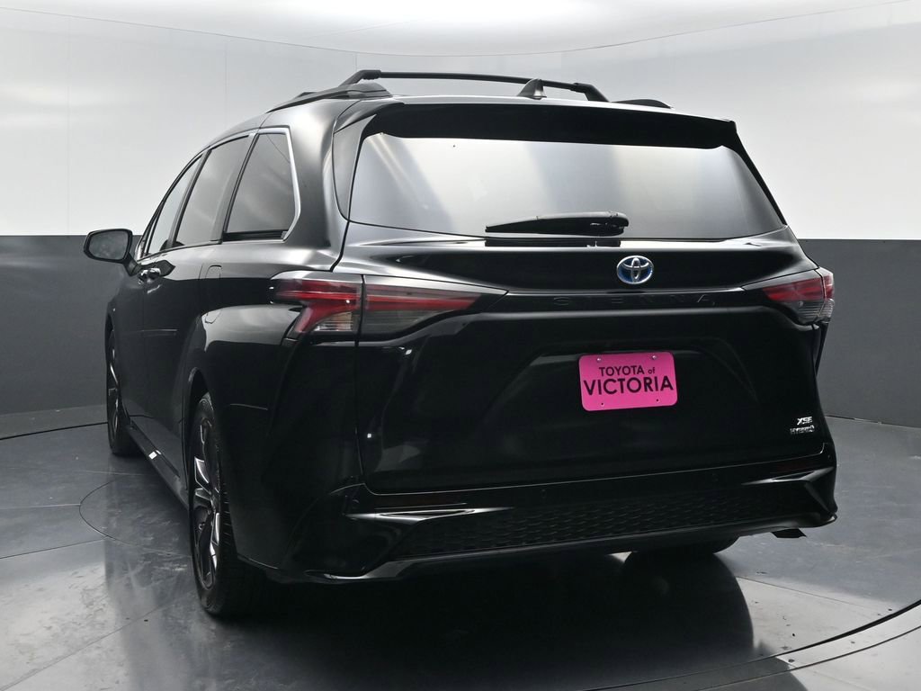 Used 2023 Toyota Sienna XSE image 19