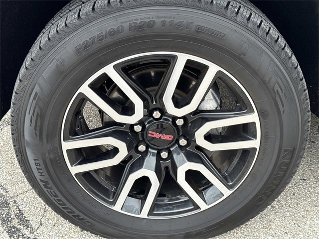 Used 2023 GMC Yukon AT4 w/ Technology Package image 9