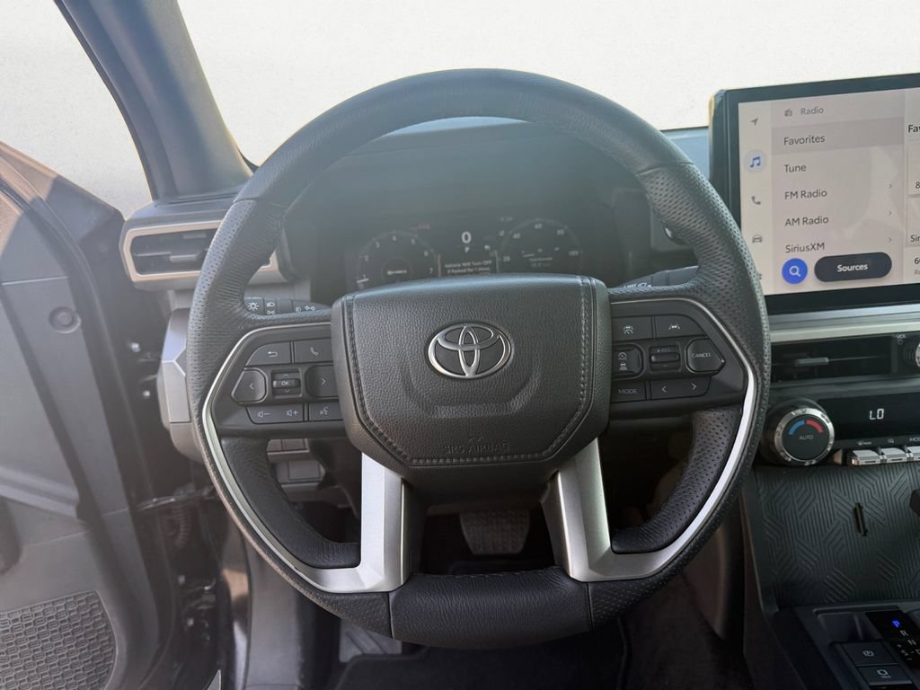 Used 2025 Toyota Tacoma TRD Off-Road AWD/4WD image 12