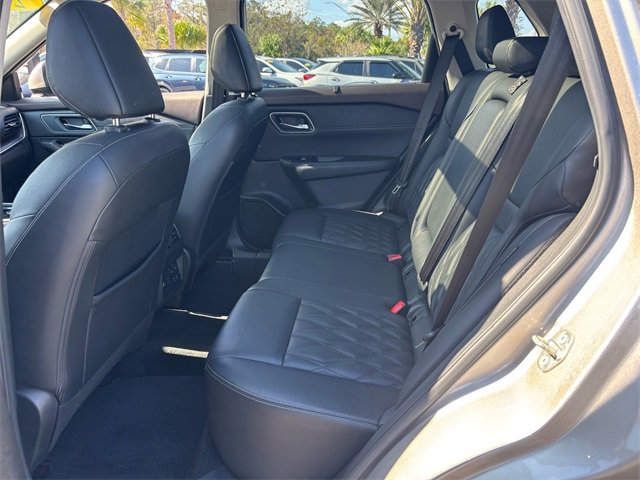 Used 2022 Nissan Rogue Platinum w/ Head-Up Display Package image 7