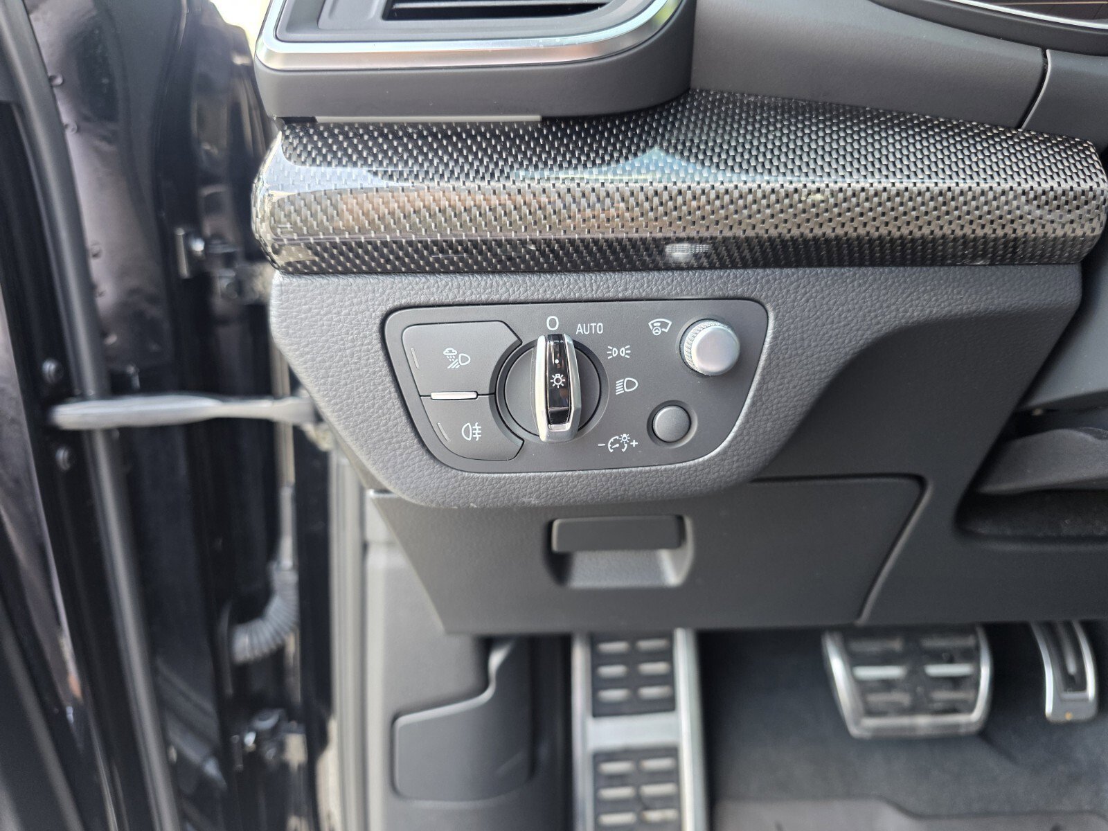 Used 2018 Audi SQ5 Prestige w/ Prestige Package image 26