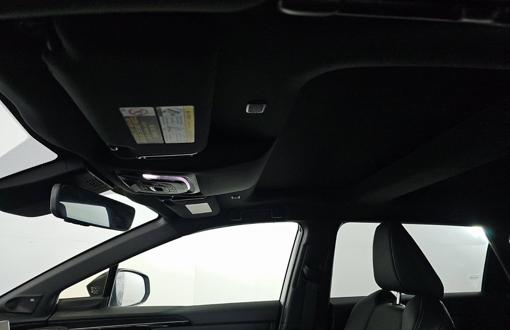 Used 2024 Toyota bZ4X Limited image 13