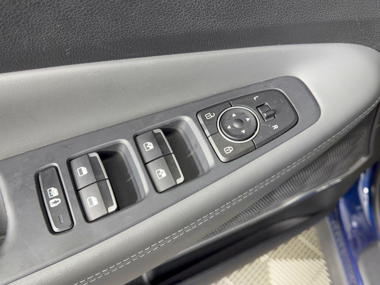 Used 2023 Hyundai Santa Fe SEL w/ Premium Package FWD image 15