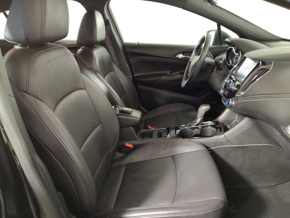 Used 2017 Chevrolet Cruze Premier FWD image 21