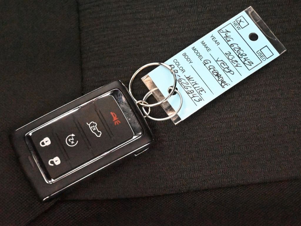 Used 2024 Jeep Grand Cherokee L Laredo w/ Luxury Tech Group I image 38