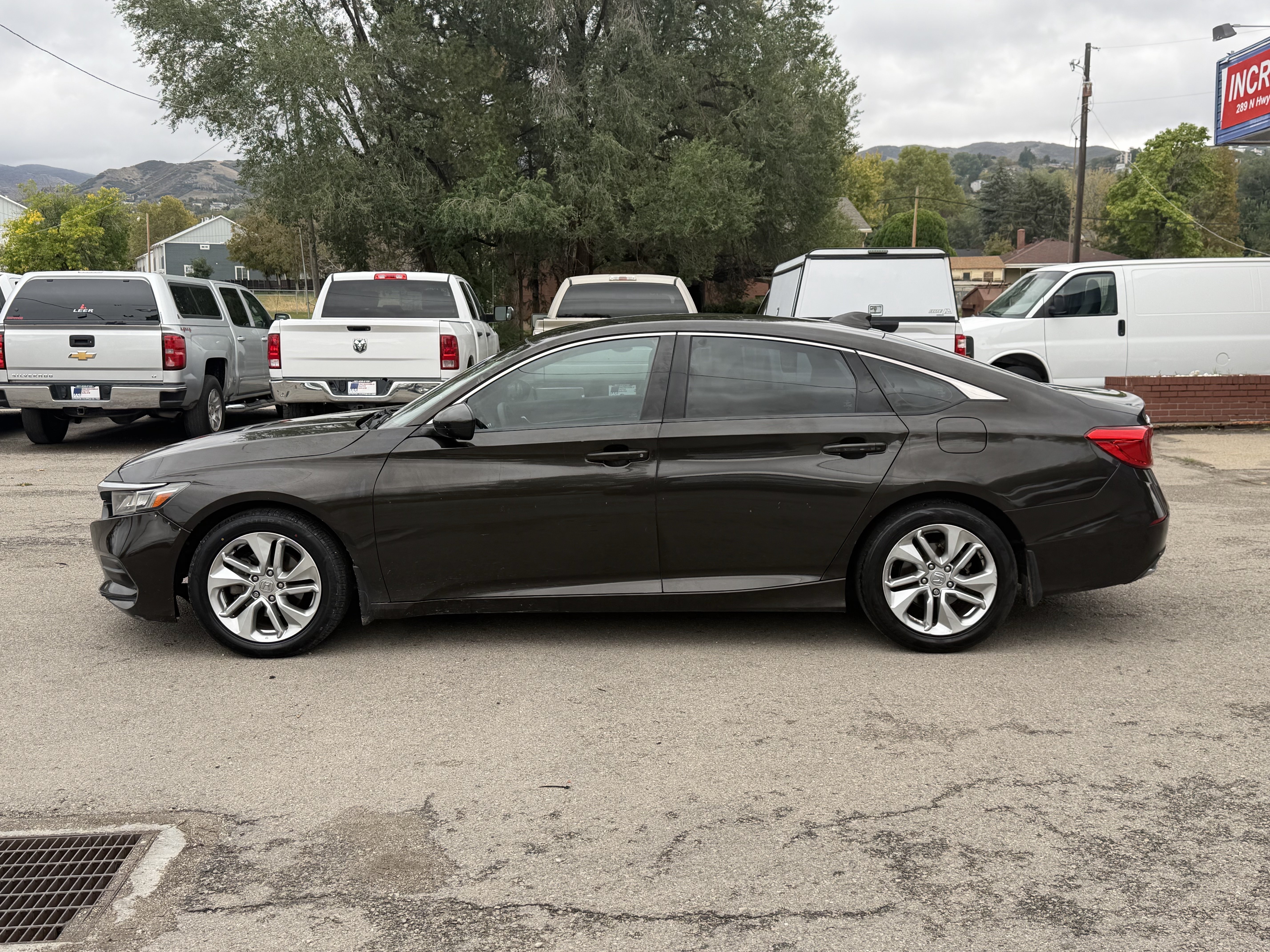Used 2018 Honda Accord LX image 3