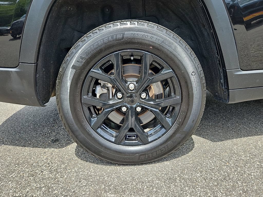 Certified 2024 Jeep Grand Cherokee L Altitude AWD/4WD image 9