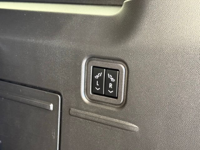 Used 2024 GMC Hummer EV 2X w/ LPO, Illumination Package AWD/4WD image 6