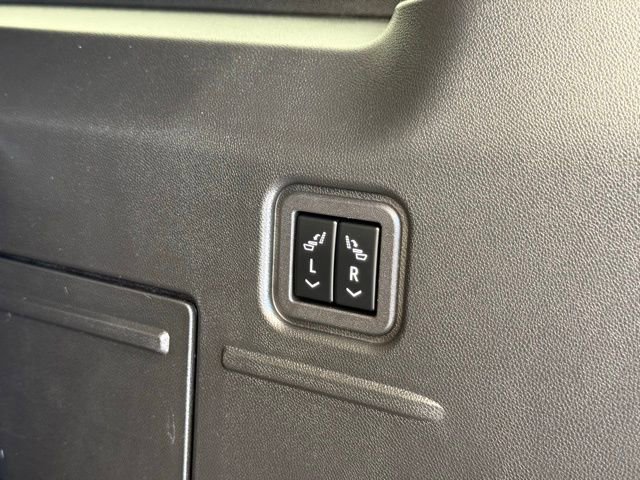 Used 2024 GMC Hummer EV 2X w/ LPO, Illumination Package AWD/4WD image 6