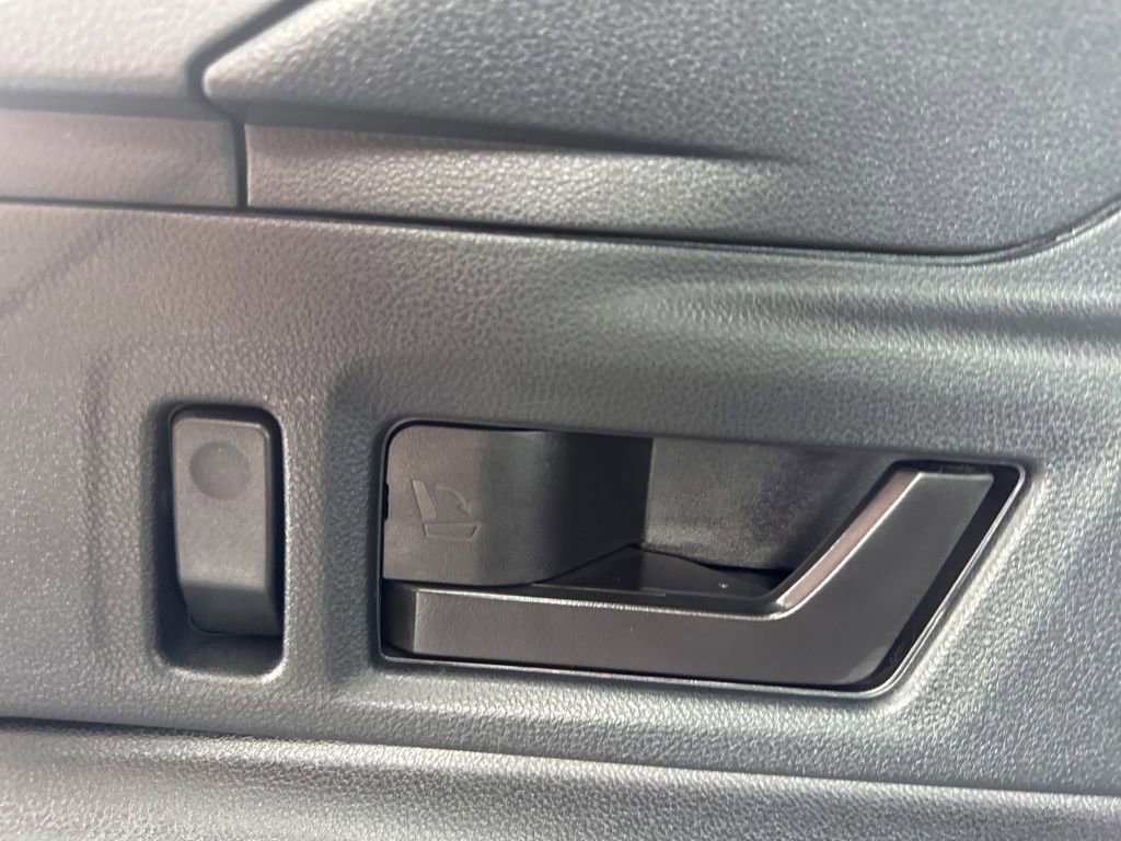 Used 2025 Subaru Outback Premium image 16