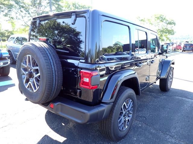 New 2025 Jeep Wrangler Unlimited Sahara w/ Safety Group AWD/4WD image 6