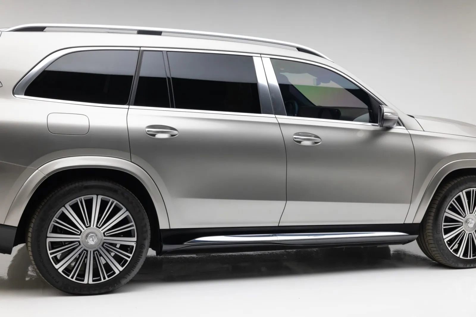 Used 2022 Mercedes-Benz Maybach GLS 600 4MATIC image 31