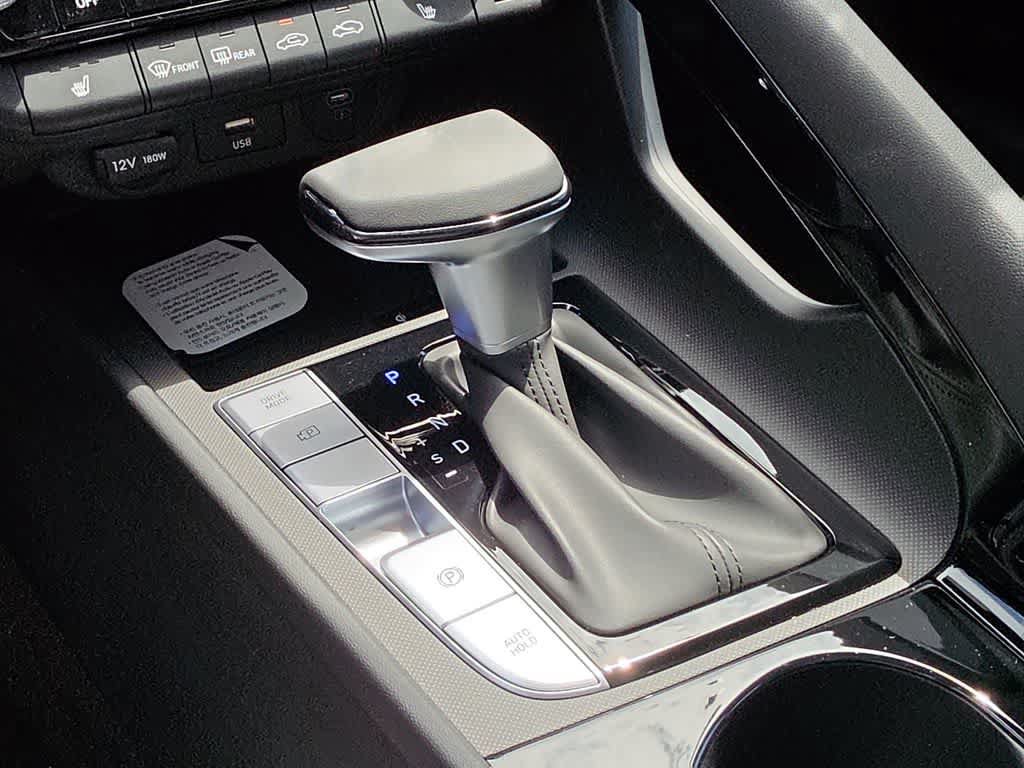New 2026 Hyundai Elantra Limited FWD image 34