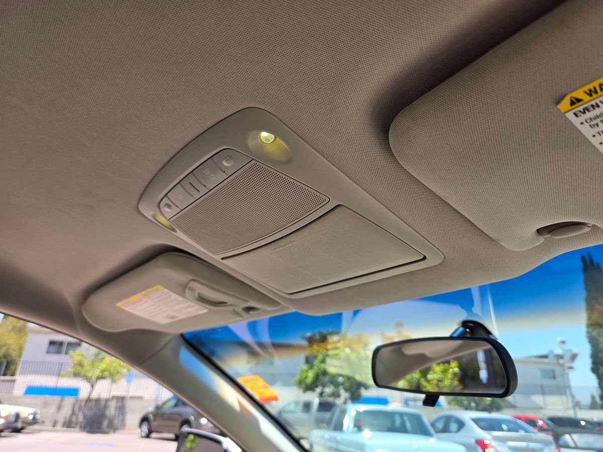 Used 2015 Nissan Altima 2.5 SV FWD image 16