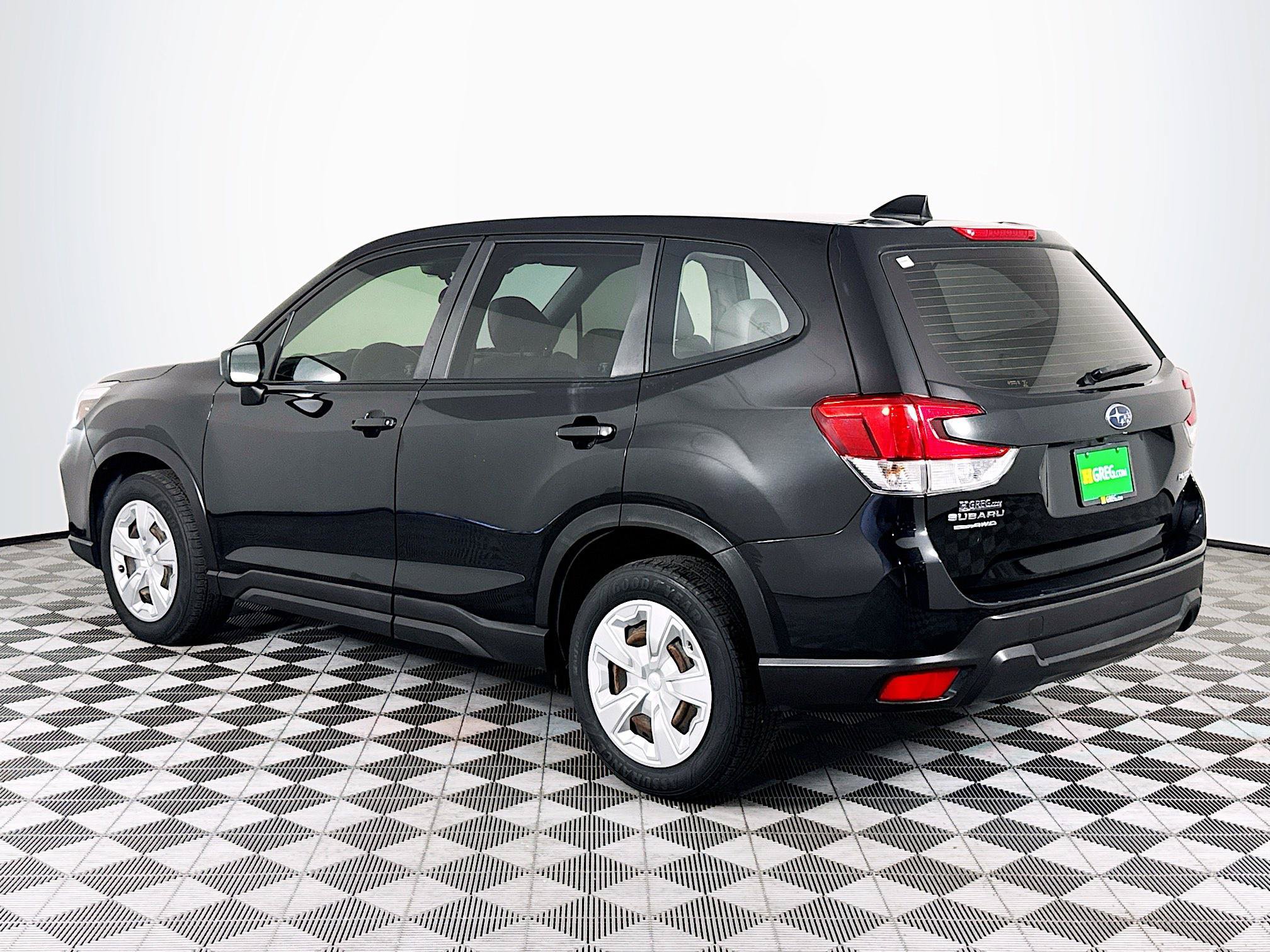 Used 2020 Subaru Forester AWD/4WD image 6