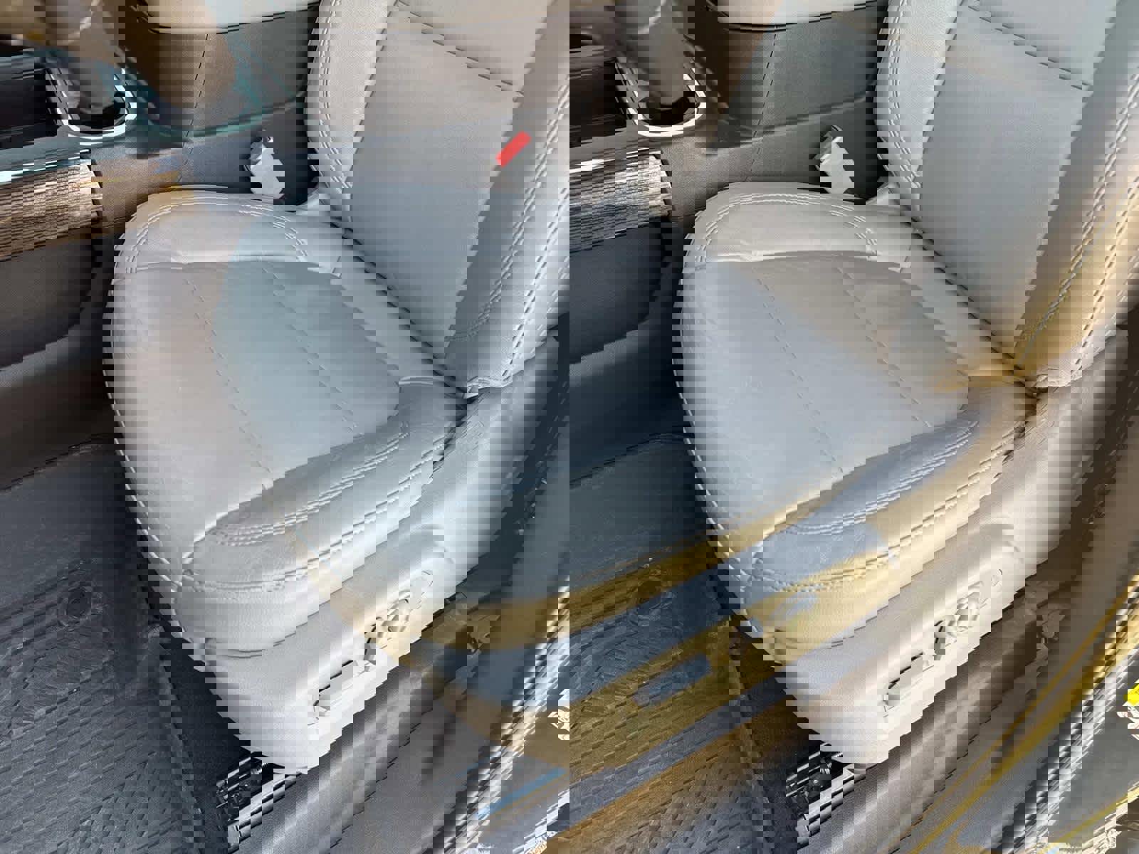 Used 2020 Chevrolet Silverado 1500 LT Trail Boss image 18