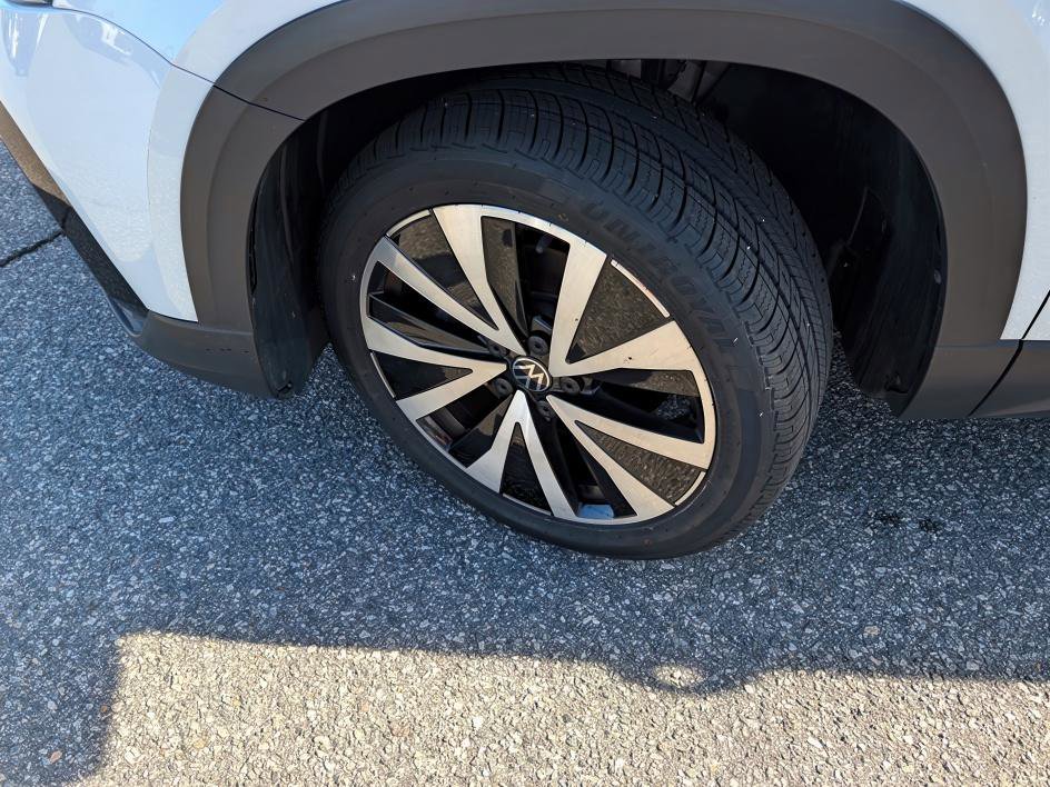 Used 2024 Volkswagen Taos SE image 7